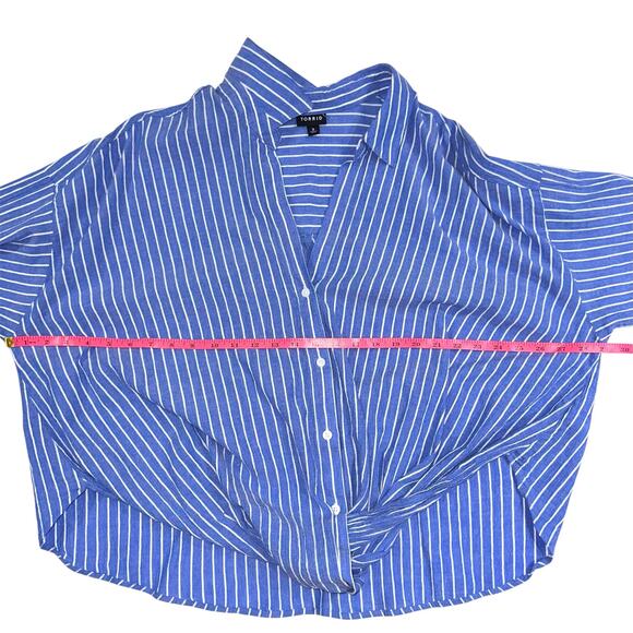 Torrid Blue Stripe Twist Front Button Up Shirt Size 3X - Picture 11 of 13